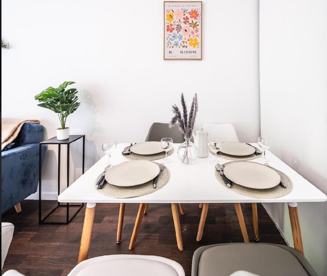 Le Havre De Paix A Suresnes Apartment ภายนอก รูปภาพ